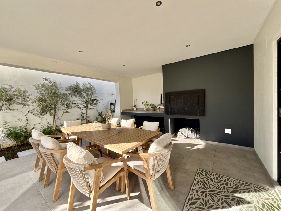 4 Bedroom Property for Sale in Sandown Western Cape